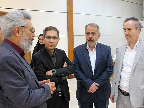 بازدید اعضای هیئت مدیره سازمان صنایع کوچک و شهرکهای صنعتی ایران از شرکت فرنام الکترونیک